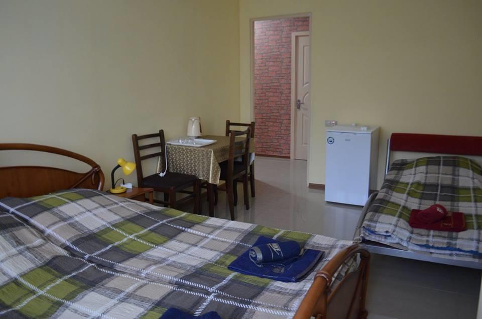 Alex'S Cosy Guesthouse Tiflis Habitación foto