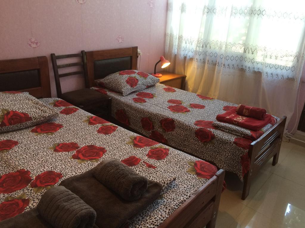 Alex'S Cosy Guesthouse Tiflis Exterior foto