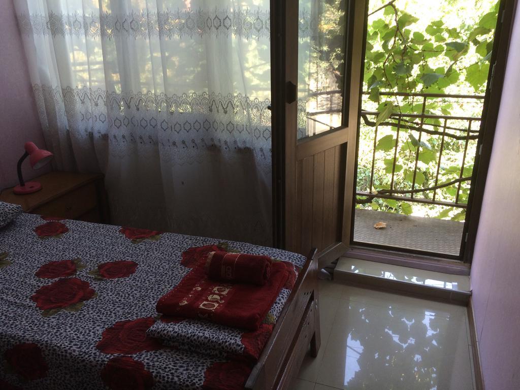 Alex'S Cosy Guesthouse Tiflis Exterior foto