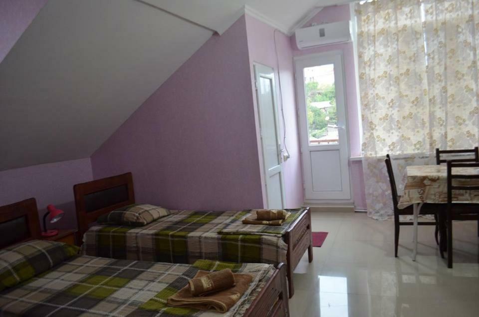 Alex'S Cosy Guesthouse Tiflis Exterior foto